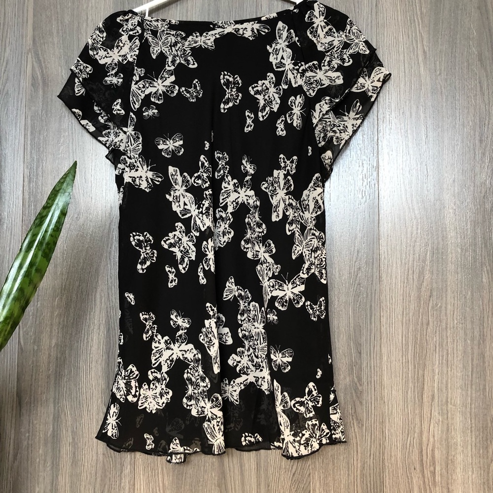 Cap Sleeve Butterfly Blouse - Picture 12 of 13